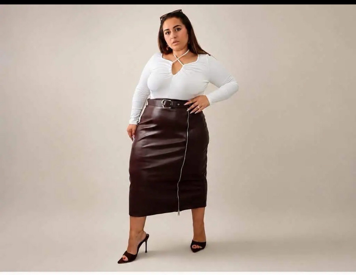 Gonna ecopelle curvy