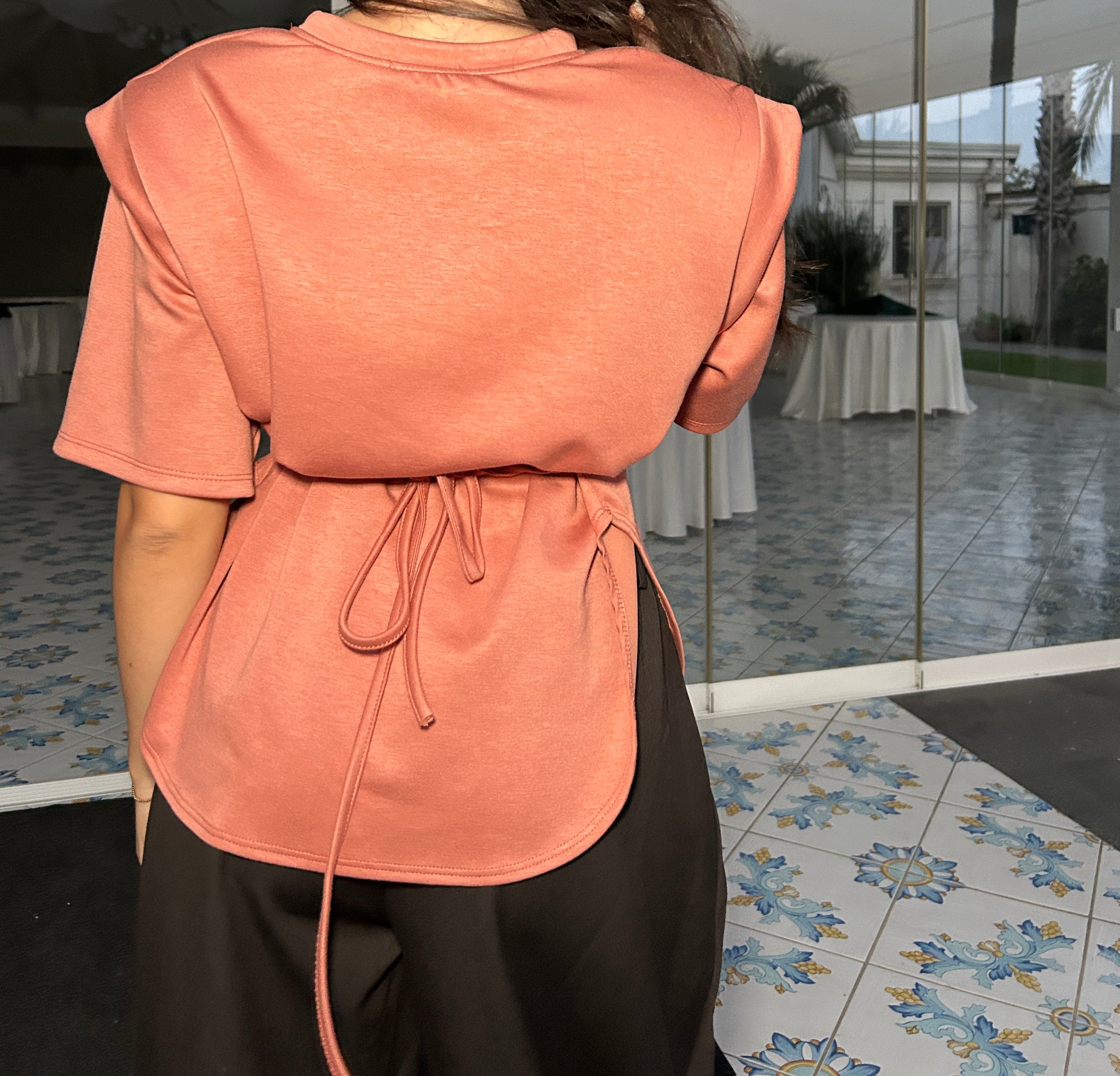T-shirt strutturata