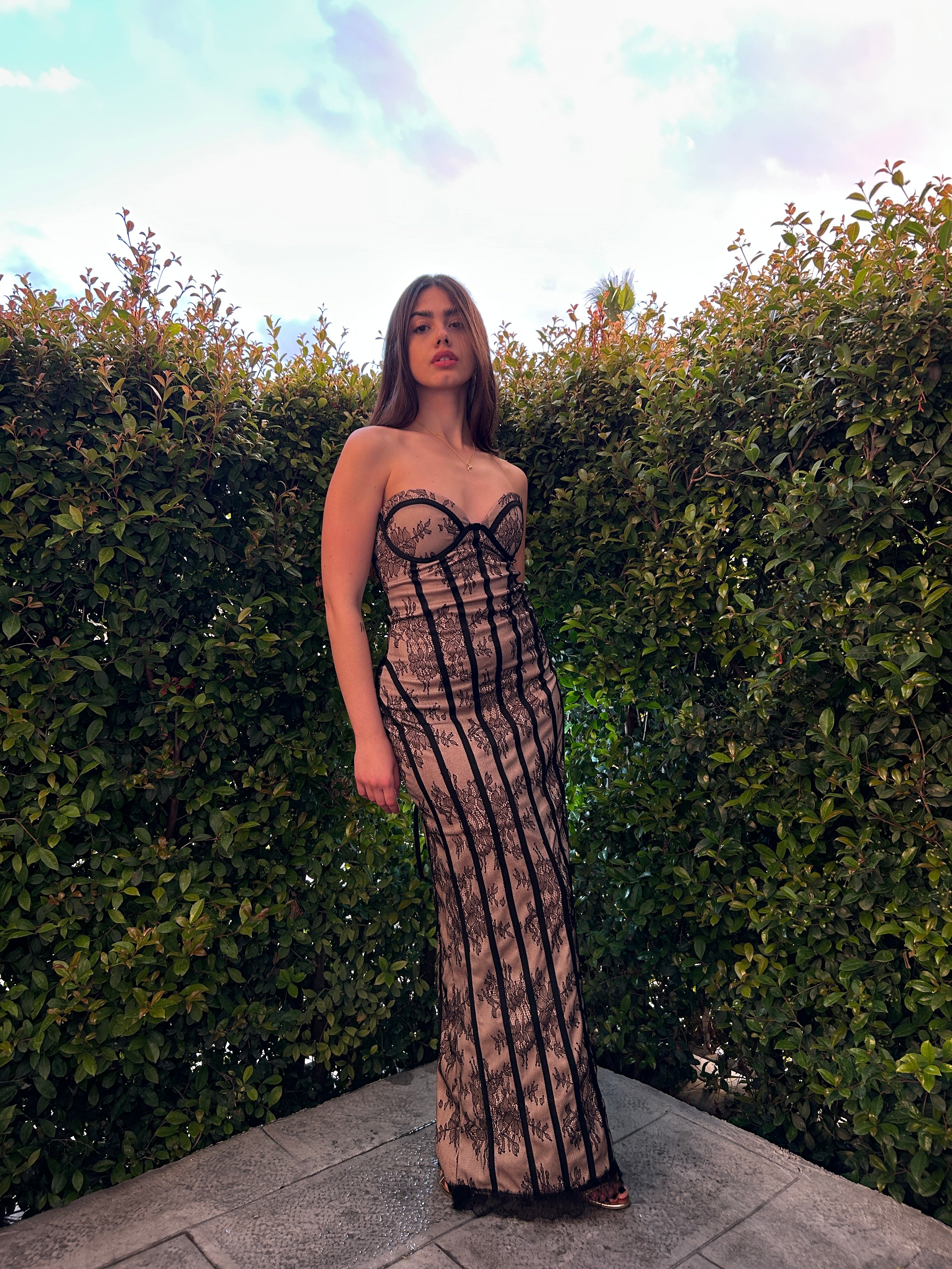 Abito in pizzo nero